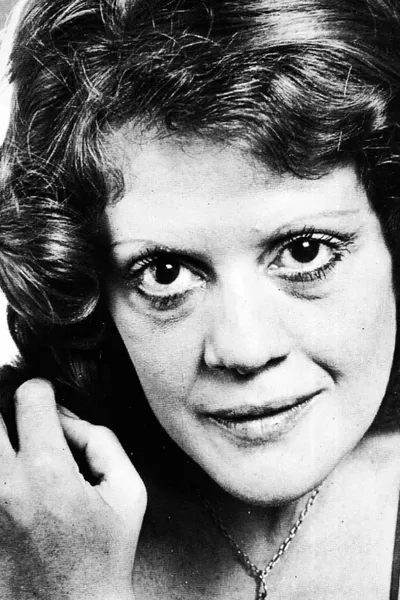 Theresa Austregésilo