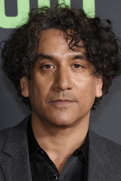 Naveen Andrews