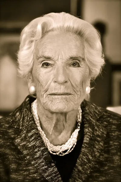 Die Jahrhundertfrau - Elisabeth Heller