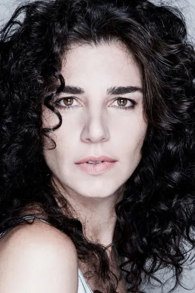Laura Fajngold