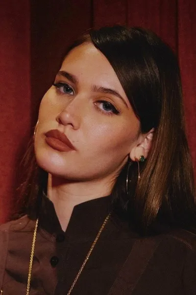 Sienna Spiro