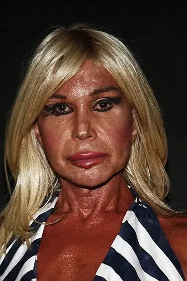 Εύα Κουμαριανού