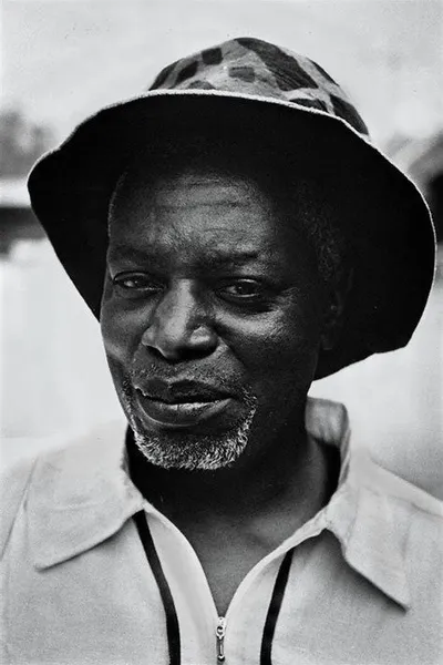 Mwezé Ngangura