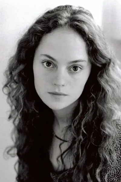 Angela Bettis