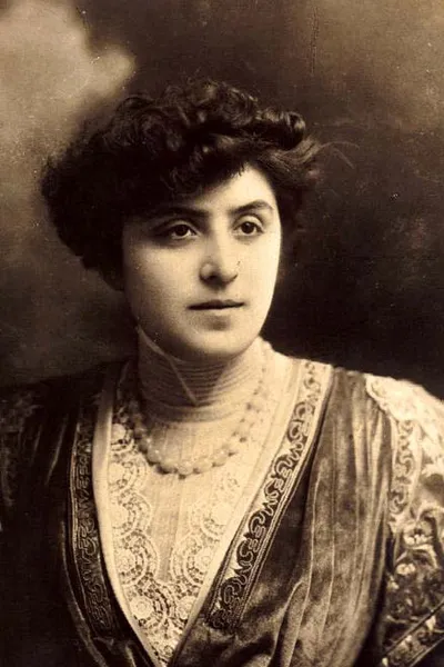 Véra Sergine