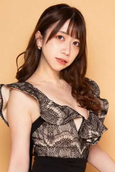 Manami Oura