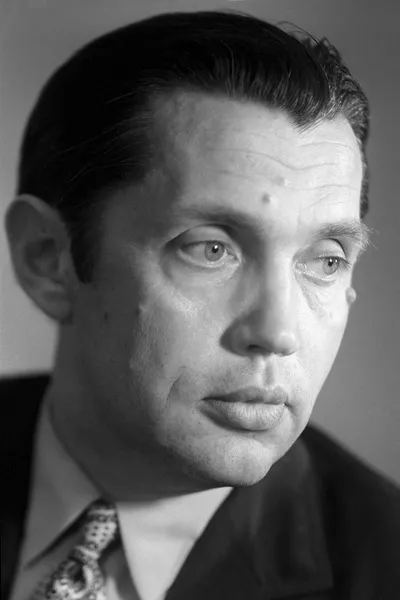 Robert Rozhdestvensky