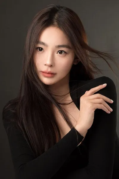 Liu Yaxi