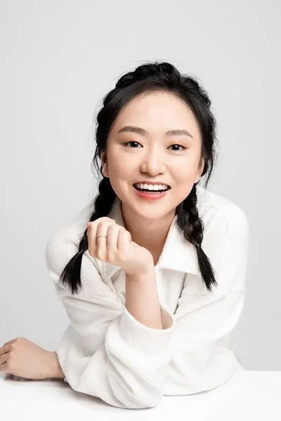 潘越