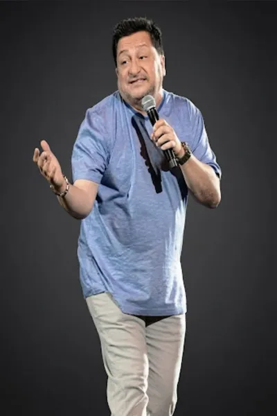 Chiquito pero juguetón: The Muvi