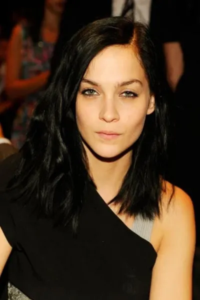 Leigh Lezark