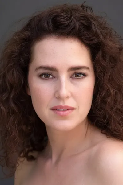 Yaprak Özdemiroğlu