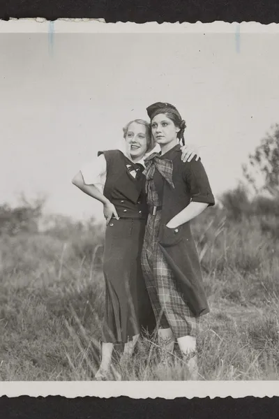 Jeunes filles en liberté