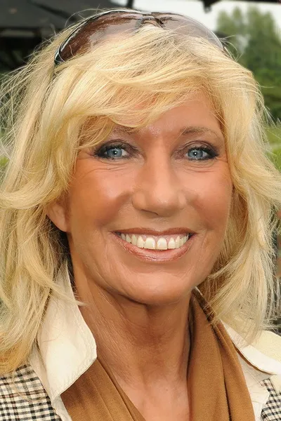 Maggie MacNeal