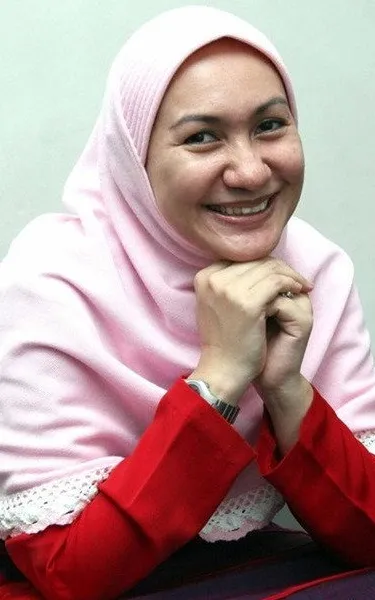 Anneke Putri