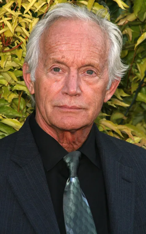 Lance Henriksen