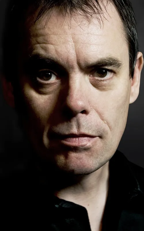 Kevin Eldon