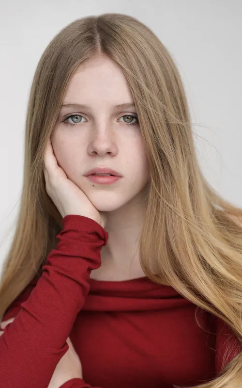 Alyla Browne