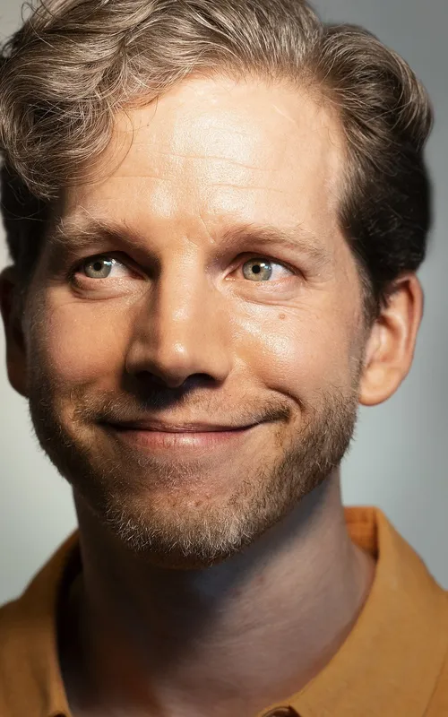 Stark Sands