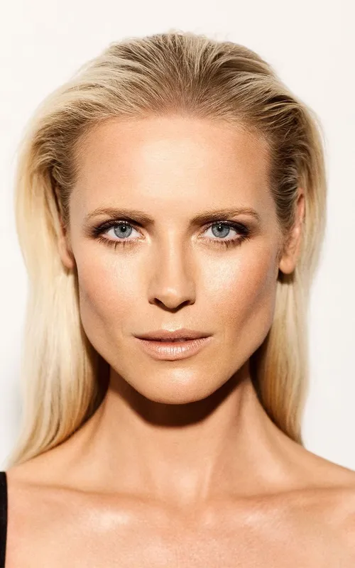 Synnøve Macody Lund