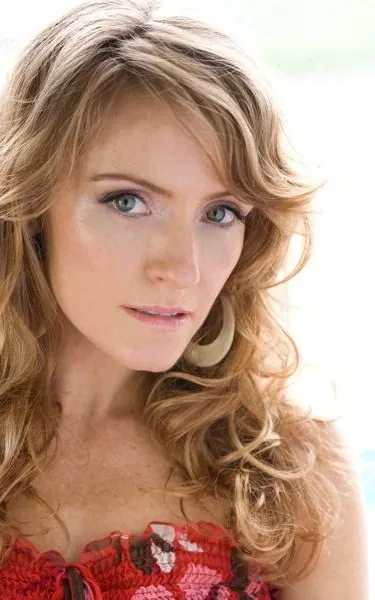 Helene Joy