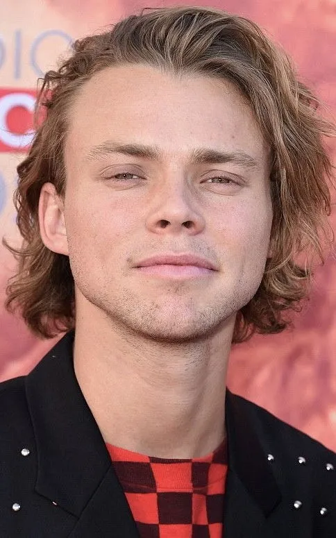 Ashton Irwin