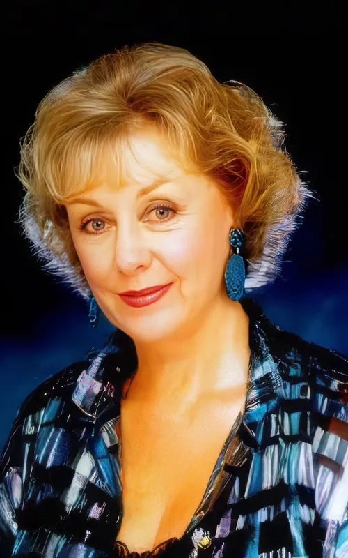 Lorrae Desmond