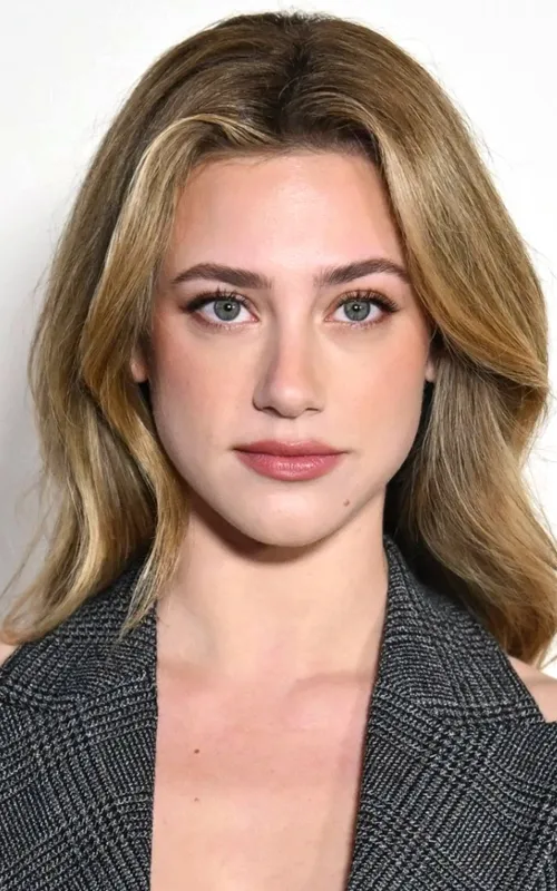 Lili Reinhart