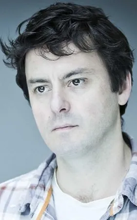 Dominic Rowan