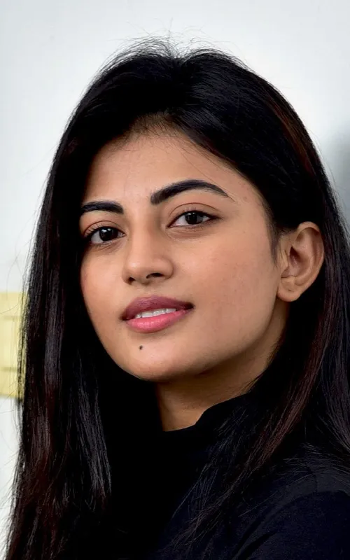Anandhi