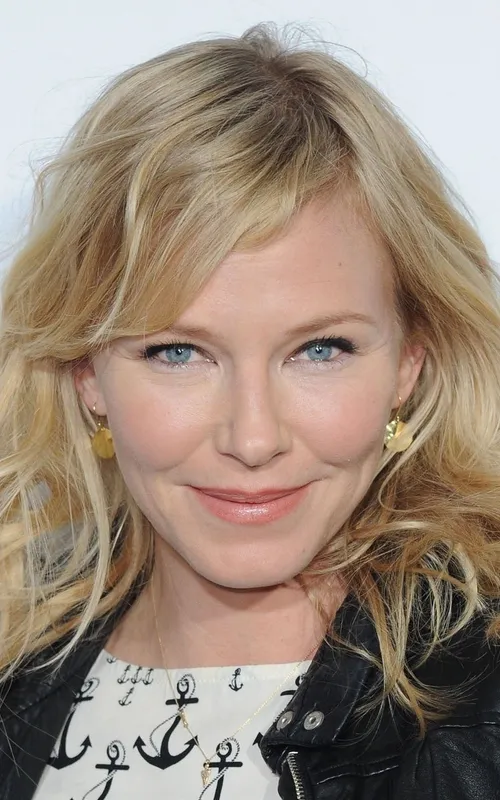 Kelli Giddish