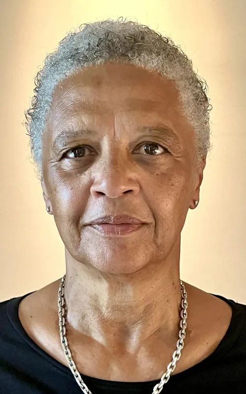 Angela Bruce