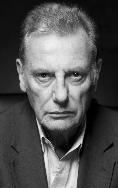 Paul Darrow