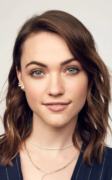 Violett Beane