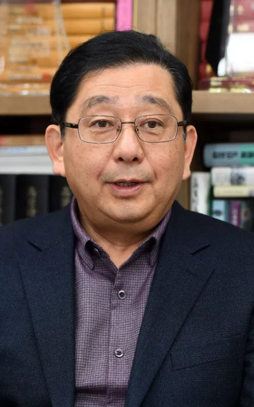 Hosaka Yuji