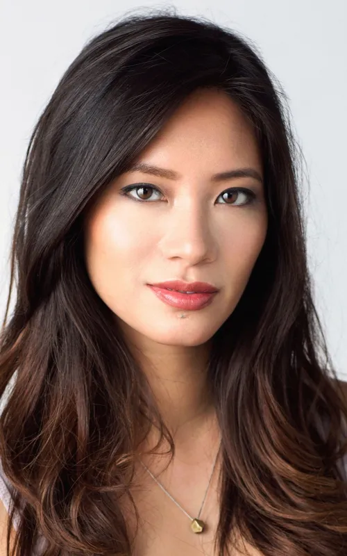 Chantal Thuy