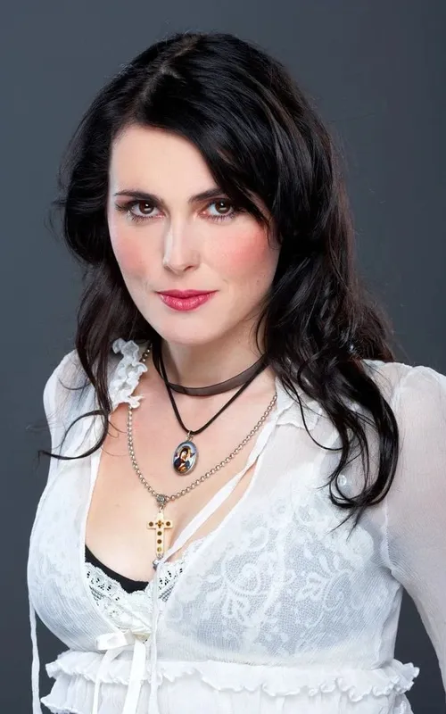 Sharon den Adel