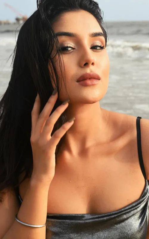 Saloni Sandhu