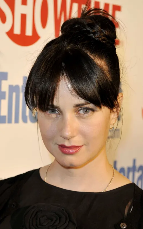 Mia Kirshner
