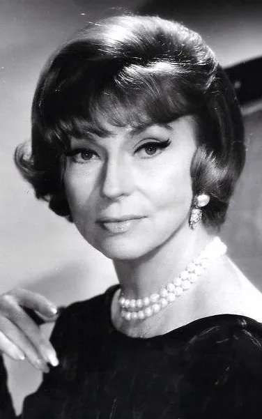 Agnes Moorehead