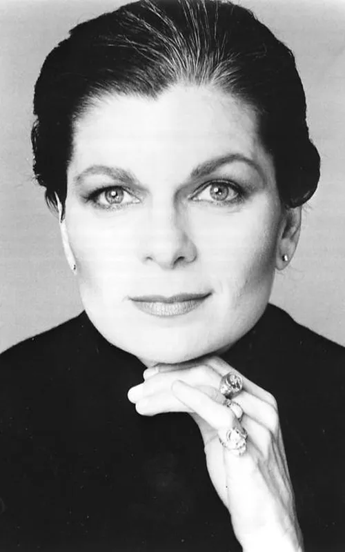 Ronnie Claire Edwards