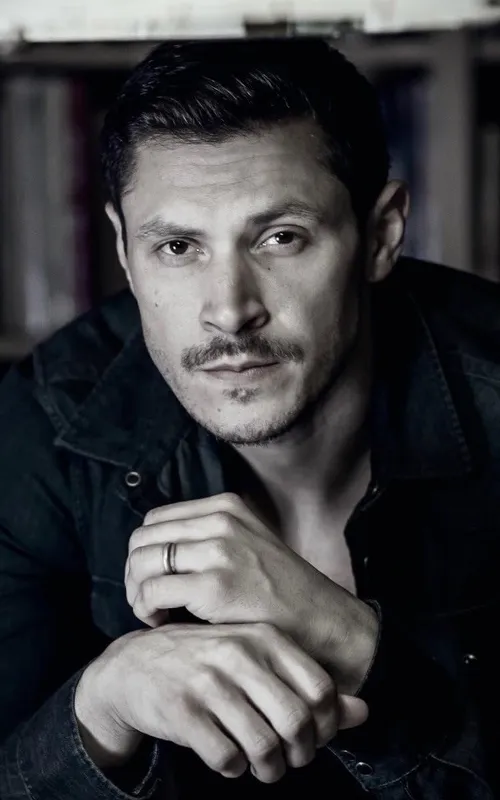 Alex Meraz