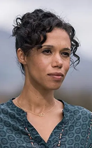 Vinette Robinson