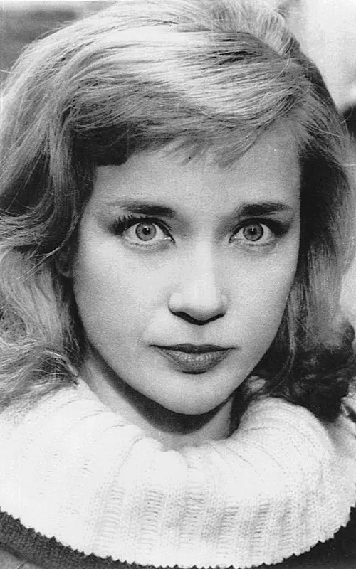 Sylvia Syms