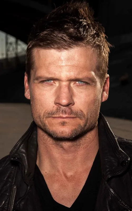 Bailey Chase