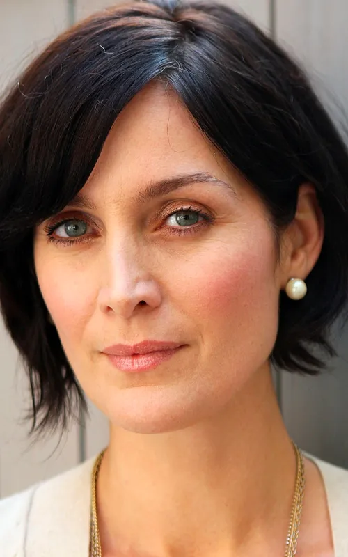 Carrie-Anne Moss