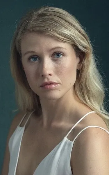 Rose Reynolds