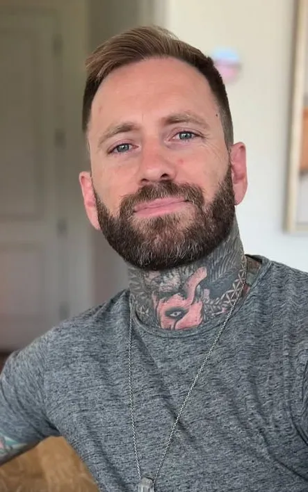 Jona Weinhofen