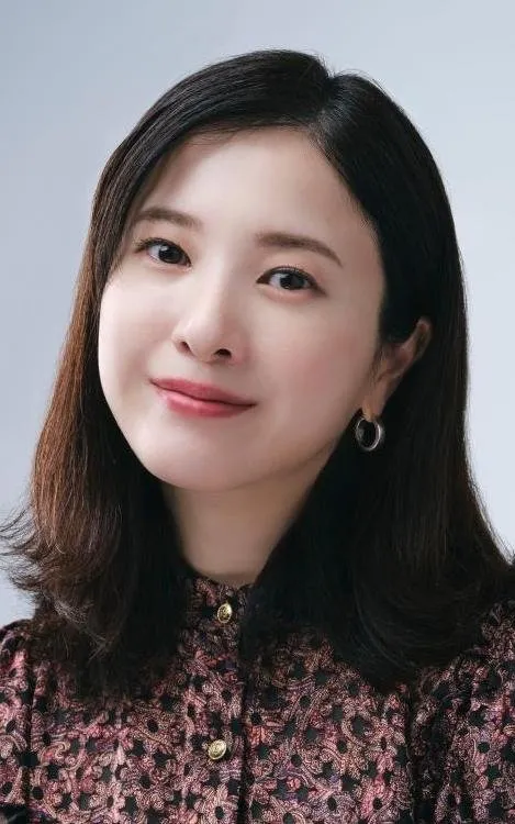 Yuriko Yoshitaka