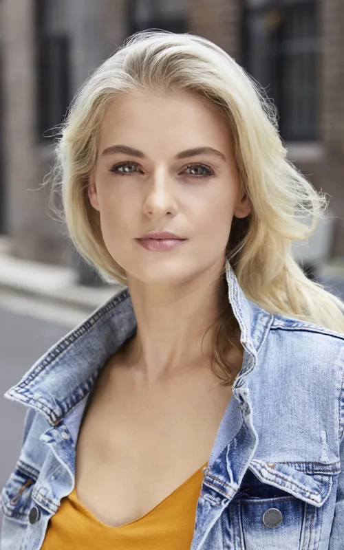Sarah-Louise Collidge